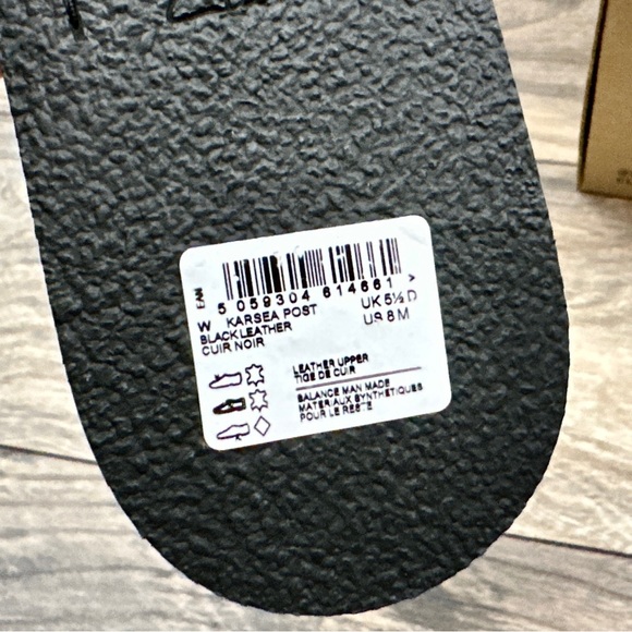 NIB Clarks Karsea Post Black Leather Flat T Strap Toe Post Thong Sandal 8M - Picture 11 of 12